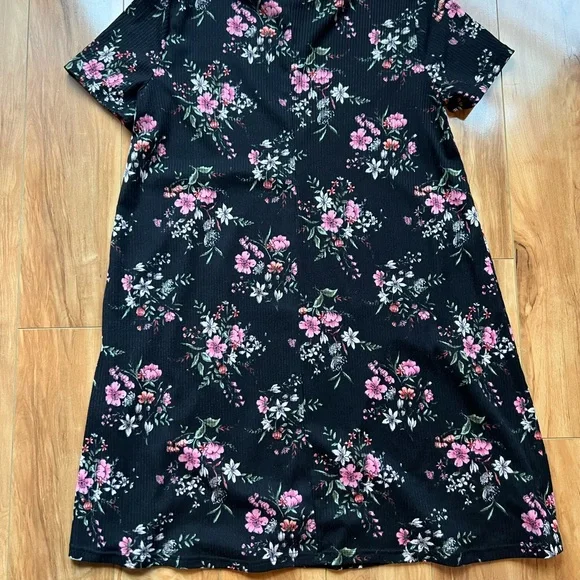 Floral Black T-Shirt Dress - Picture 2 of 3